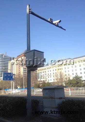 点击查看商品:监控杆